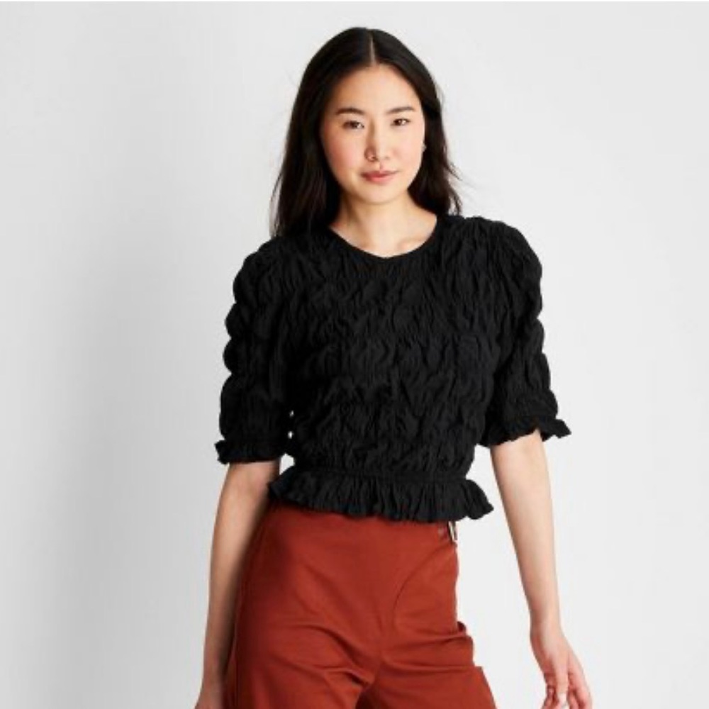 Black Textured Short Sleeve Top - Women's Stylish Casual Blouse